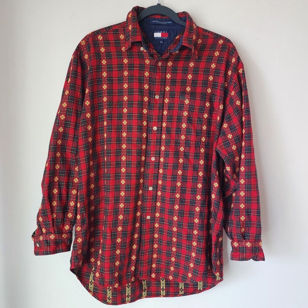 Tommy Hilfiger Vintage Embroidered Sz: Medium Casual Mens Button front collared